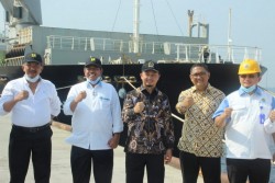 Syahrul Aidi Kunker ke Kawasan Tanjung Buton, Terima Aspirasi Pemkab Siak