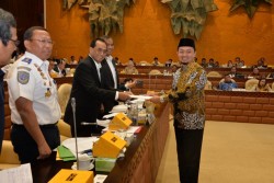 Syahrul Aidi Minta Menteri PUPR dan Menhub Serius Pelihara Jalan di Riau