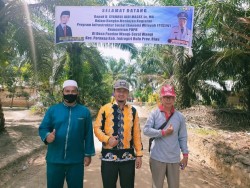 Syahrul Aidi Resmikan Penggunaan Jalan Desa Panda Wangi dan Serai Wangi Inhu