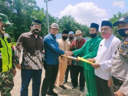 Syahrul Aidi Tunjukkan Abrasi Terparah di Inhu-Kuansing ke Kepala Balai Sungai KemenPUPR