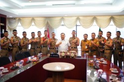 Taruna Akmil Asal Riau Temui Plt Gubernur, Tegaskan Siap Mengabdi untuk Bangsa
