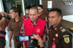 Tersangka Dugaan Korupsi Pelabuhan Dompak Dijebloskan ke Penjara