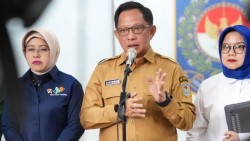 Tito Karnavian Kaji Guru PPPK Jadi ASN Pusat, Beban APBD Daerah Bisa Berkurang