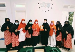Tokoh Perempuan Aceh Sarina Aini, Puji PKS Partai Paling Serius dan Jelas Arahnya