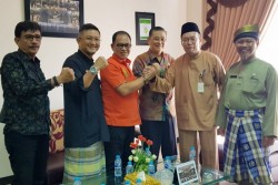 Tolak Perkebunan Sawit, Bupati Lingga Melapor ke DLH Kepri