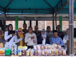 Wabup Misharti Buka Gerakan Pangan Murah di Kuok, Warga Antusias Serbu Sembako Subsidi