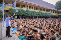Wawako Pekanbaru Hadiri Edukasi Pencegahan HIV/AIDS ke Pelajar SMP Negeri 1 oleh KPA dan Dinkes