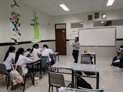 Witama School Hadirkan Mahasiswa S3 dari AS sebagai Guru Tamu, Perkuat Wawasan Siswa