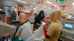 YLKI Kritisi Pungutan Penggunaan Kantong Plastik oleh Pengusaha Ritel